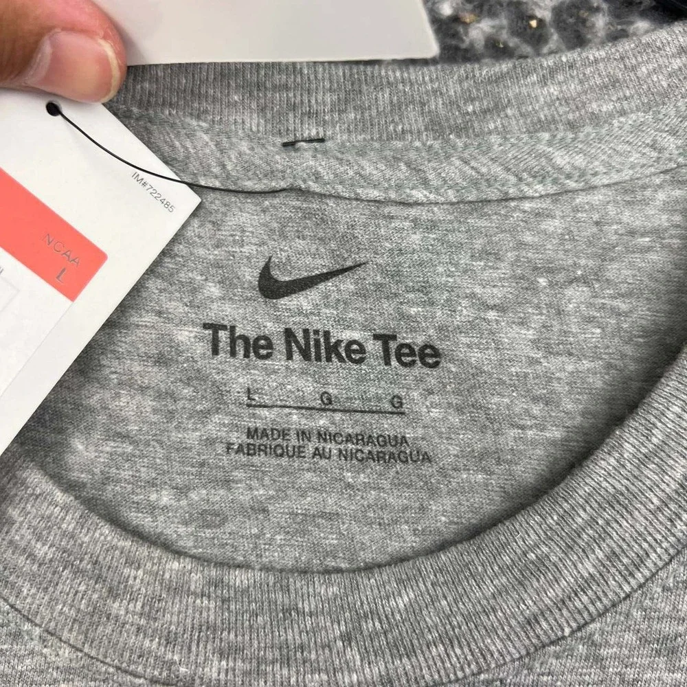 Nike Georgia Bulldogs Men Large Gray Short Sleeve Crew Neck NCAA New L